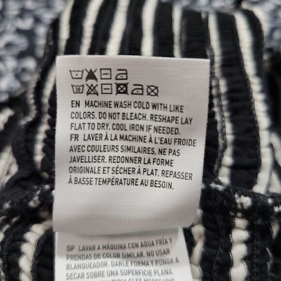 American Eagle Soft and Sexy Black & White Two Tone Striped Summer Chic Crop Top - Picture 5 of 5